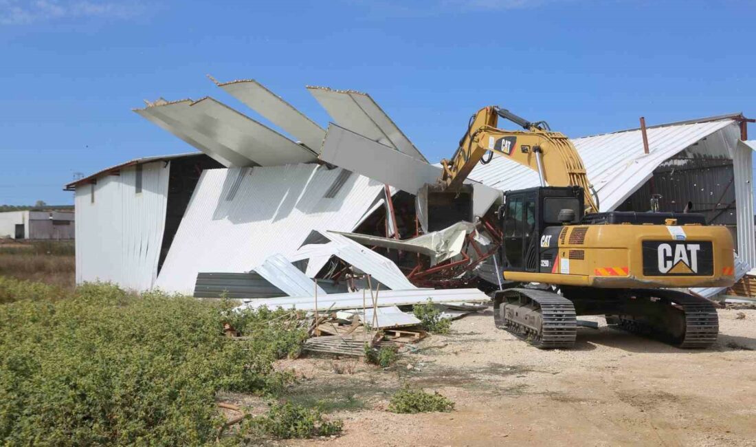 KAÇAK YAPILARLA MÜCADELEYİ ARALIKSIZ SÜRDÜREN NİLÜFER BELEDİYESİ YIKIM EKİPLERİ, BÜYÜKBALIKLI