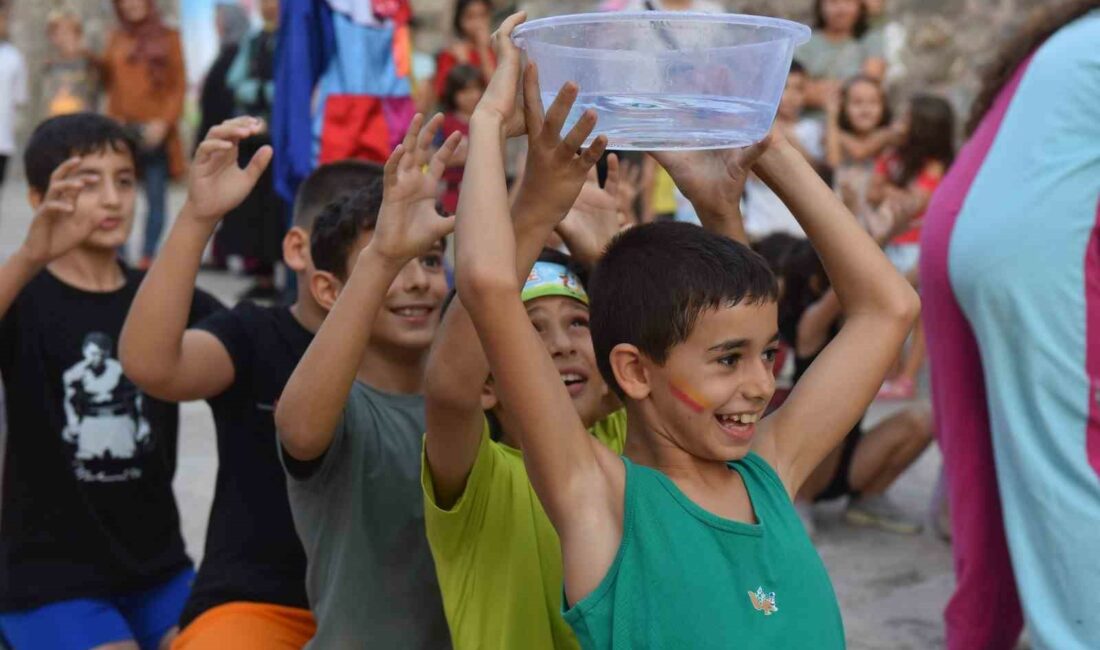YILDIRIM BELEDİYESİ, YAZ BOYUNCA 15 MAHALLEDE DÜZENLEDİĞİ MAHALLE ŞENLİKLERİNDE 15