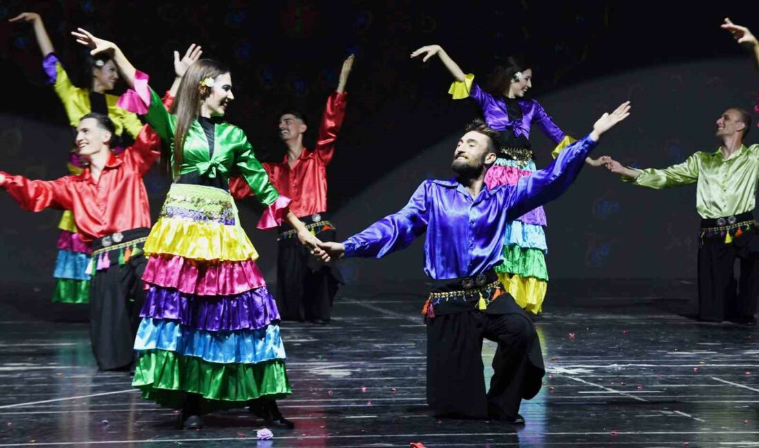 Osmangazi Gösteri Sanatları Topluluğu yeni üyelerini bekliyor OSMANGAZİ BELEDİYESİ GÖSTERİ SANATLARI TOPLULUĞU’NUN YENİ DÖNEM KAYITLARI BAŞLADI.