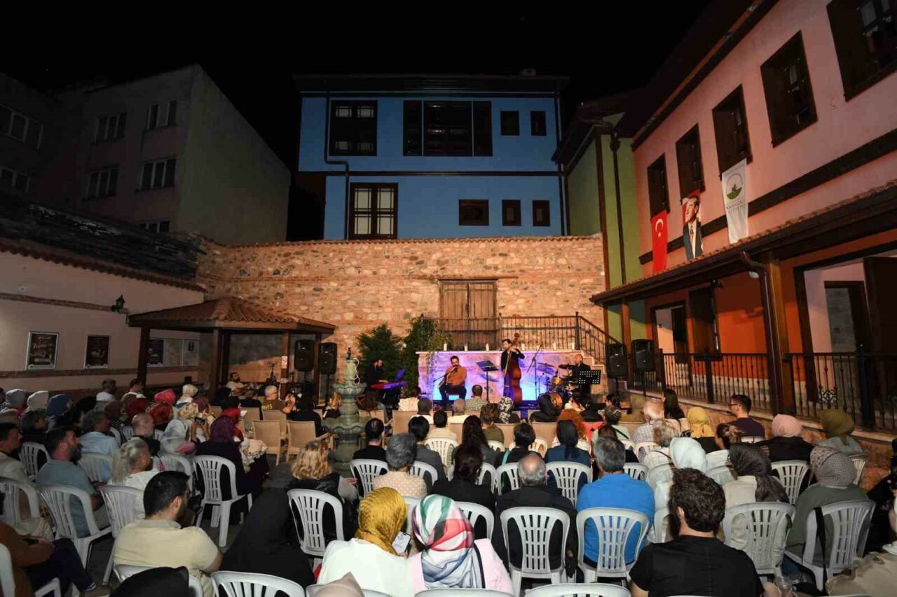 OSMANGAZİ BELEDİYESİ TARAFINDAN ‘ŞADIRVANLI HAN AVLU BULUŞMALARI’ ADI ALTINDA DÜZENLENEN