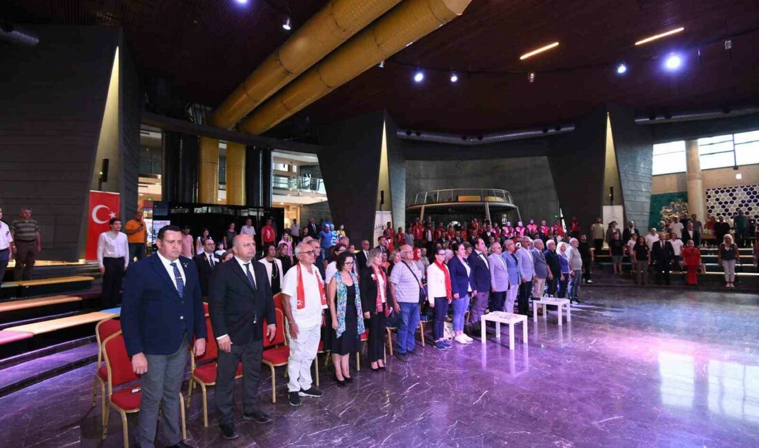 Osmangazililer Atatürk’ün sevdiği şarkıları dinledi OSMANGAZİ BELEDİYESİ, BURSA’NIN DÜŞMAN İŞGALİNDEN KURTULUŞUNUN 102’İNCİ YILDÖNÜMÜNDE ‘ATATÜRK’ÜN SEVDİĞİ