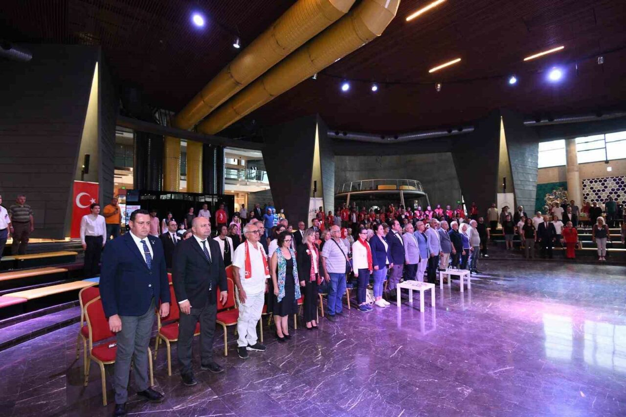 OSMANGAZİ BELEDİYESİ, BURSA’NIN DÜŞMAN İŞGALİNDEN KURTULUŞUNUN 102’İNCİ YILDÖNÜMÜNDE ‘ATATÜRK’ÜN SEVDİĞİ