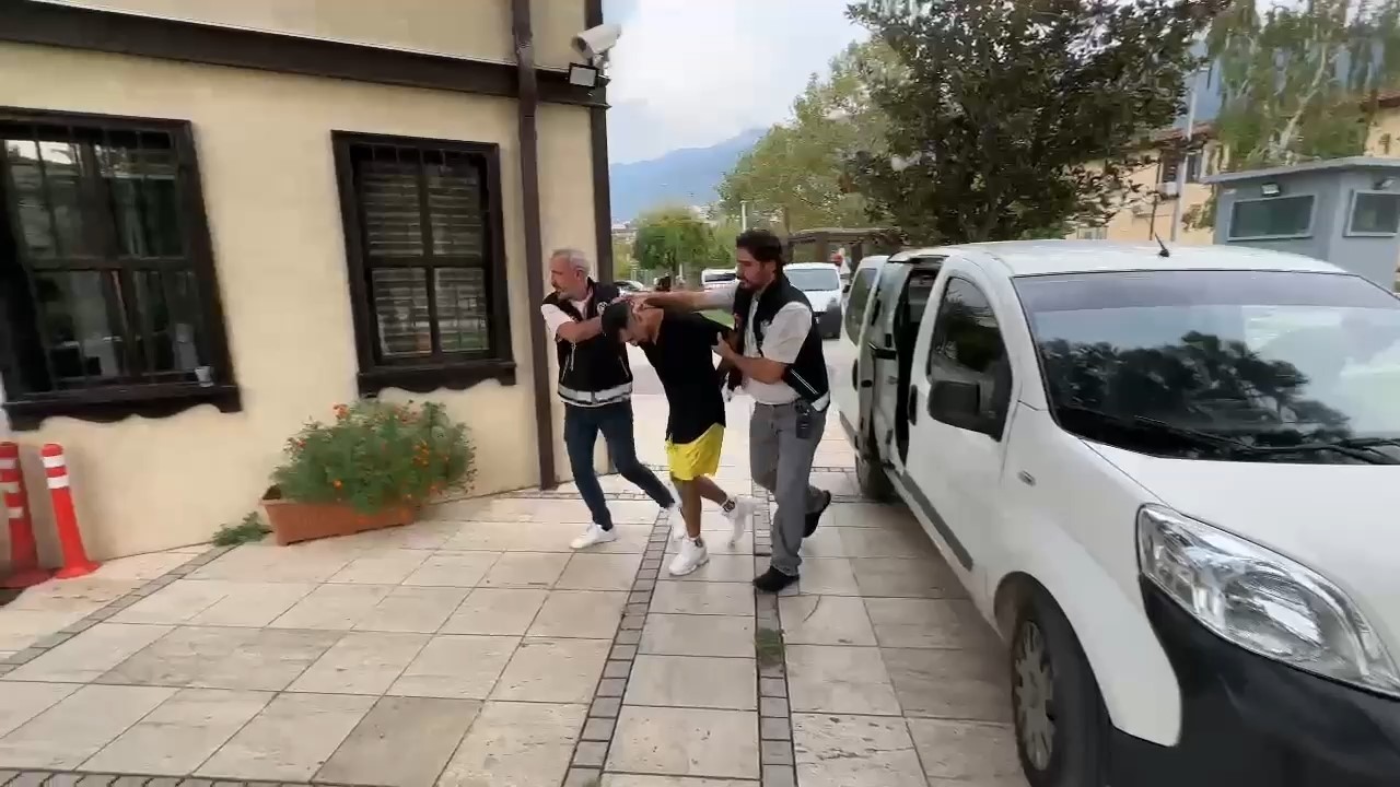 BURSA’DA 32 YIL 4 AY KESİNLEŞMİŞ HAPİS CEZASI, 24 SUÇ