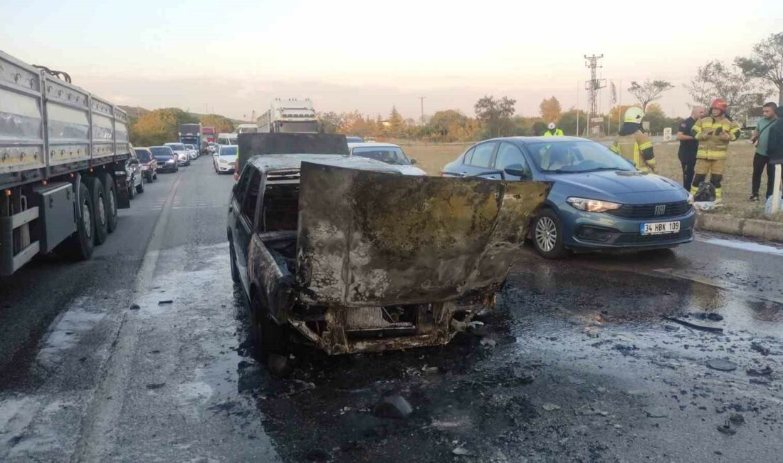 Seyir halindeki otomobil alevlere teslim oldu BURSA’NIN ORHANGAZİ İLÇESİNDE BURSA-YALOVA KARAYOLU ÜZERİNDE BİR OTOMOBİL SEYİR HALİNDEYKEN