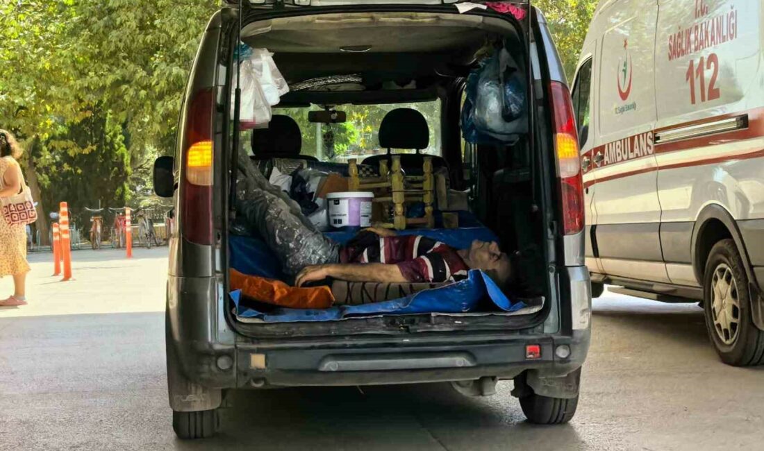 Spiralle ahşap keserken kendini yaraladı BURSA'NIN İNEGÖL İLÇESİNDE EVİNİN BAHÇESİNDE SPİRALLE AHŞAP KESTİĞİ SIRADA YANLIŞLIKLA