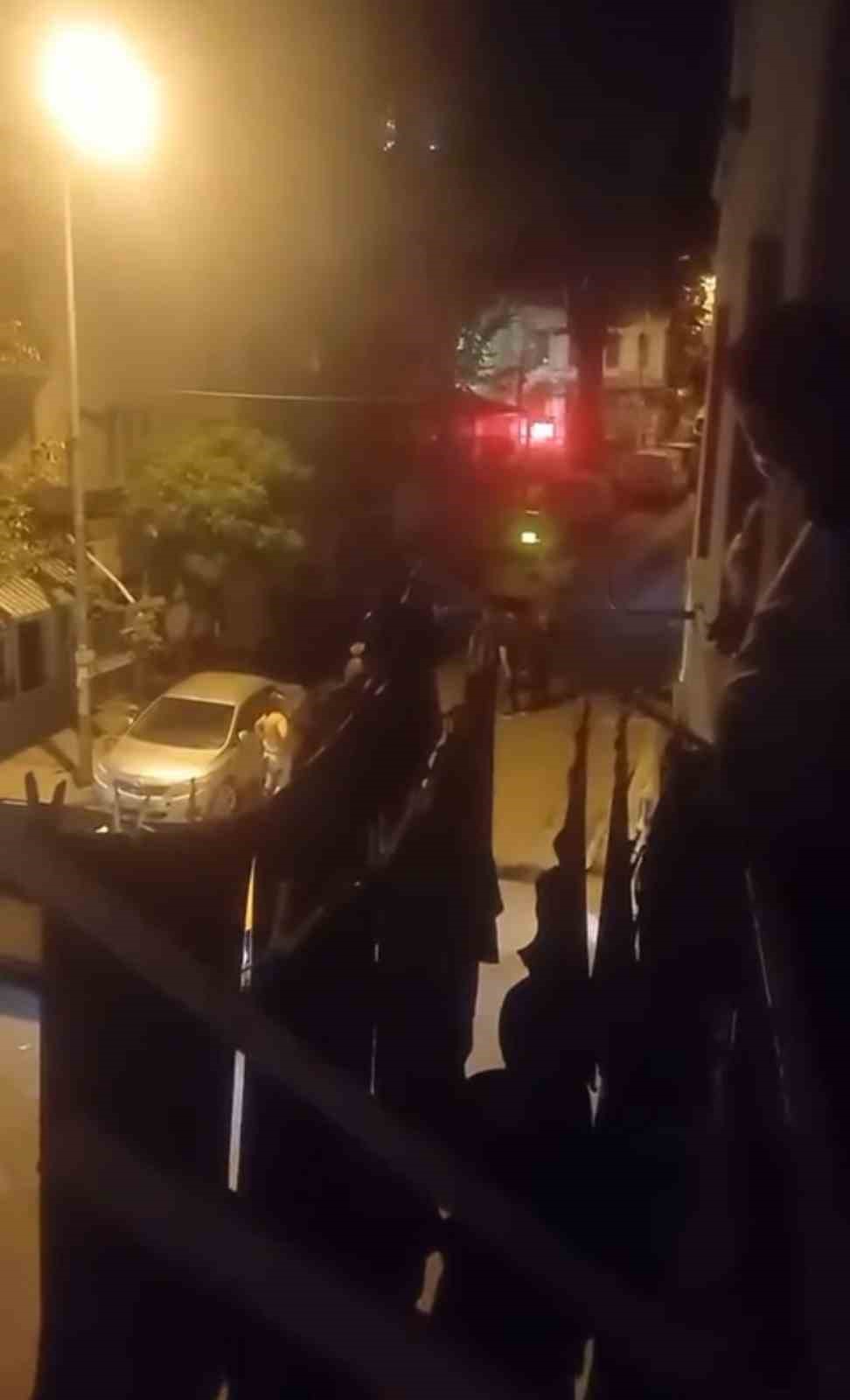 BURSA'DA BİR ŞAHIS, BİNDİĞİ TAKSİNİN PARASINI ÖDEMEDEN İNDİ. DURUMA SİNİRLENEN