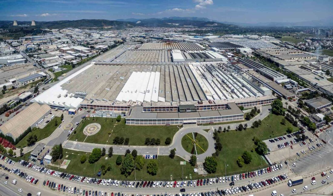 Tofaş Otomobil Fabrikası vites küçülttü TÜRKİYE'NİN HEM BİNEK OTOMOBİL HEM DE HAFİF TİCARİ ARAÇ ÜRETEN