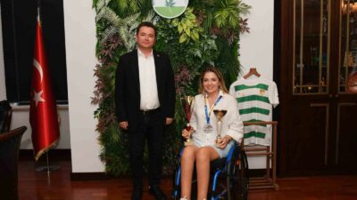 OSMANGAZİ BELEDİYESİ YAZI İŞLERİ MÜDÜRLÜĞÜ PERSONELİ KÜBRA DENİZCİ KESKİN, DÜNYADAKİ