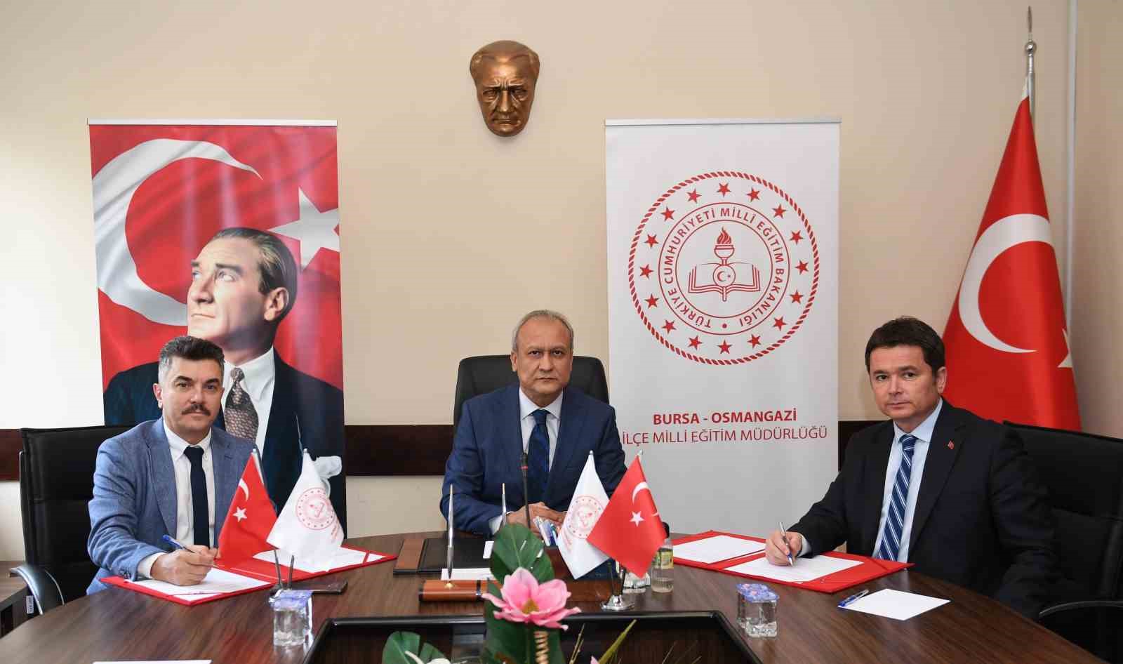 OSMANGAZİ BELEDİYESİ, OSMANGAZİ İLÇE MİLLİ EĞİTİM MÜDÜRLÜĞÜ İLE İMZALADIĞI PROTOKOL