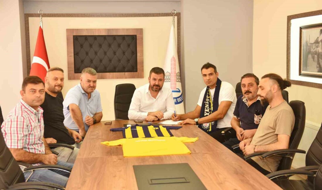 Yenişehir Belediyespor’da milli transfer YENİŞEHİR BELEDİYESPOR, MİLLİ VOLEYBOLCU MEHMET ALMAZ’I RENKLERİNE BAĞLADI.