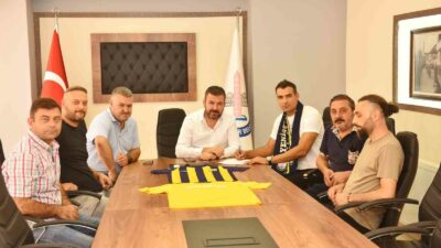 YENİŞEHİR BELEDİYESPOR, MİLLİ VOLEYBOLCU MEHMET ALMAZ’I RENKLERİNE BAĞLADI.