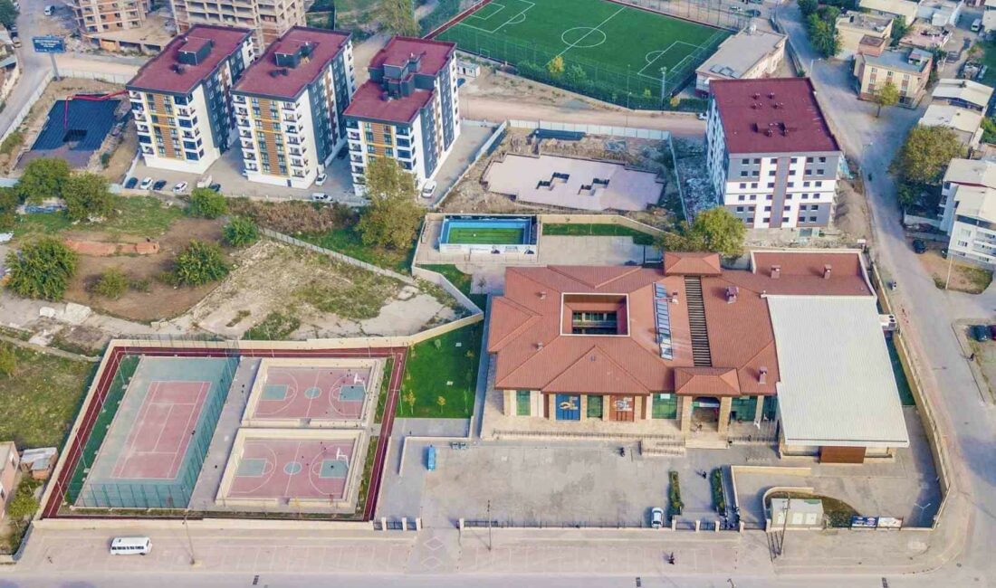 Yıldırım Gençlik Merkezi, yeni döneme hazır YILDIRIM GENÇLİK VE SPOR MERKEZİ YENİ DÖNEM KURS KAYITLARI BAŞLADI.