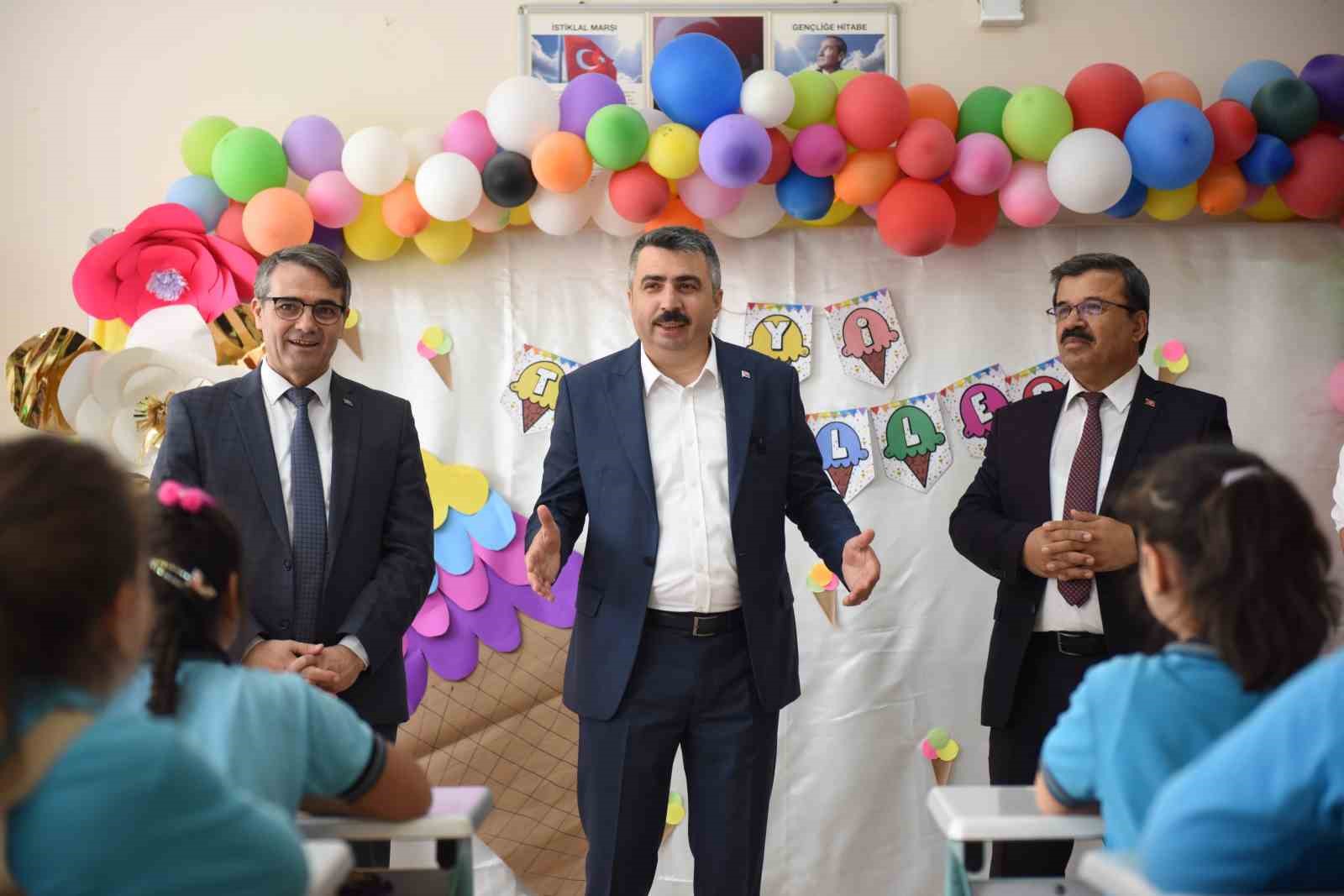 YILDIRIM BELEDİYESİ’NİN ÖĞRENCİLERİN EĞİTİM VE ÖĞRETİM HAYATINA KATKIDA BULUNMAK AMACIYLA