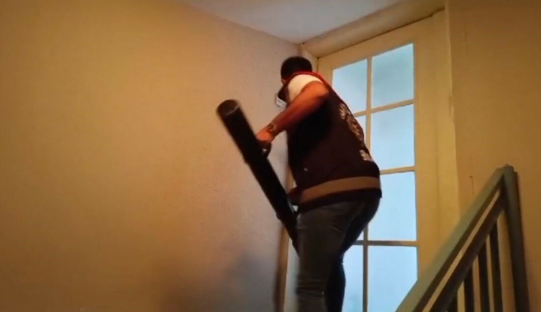 Yok böyle dolandırıcılık…Kaldıkları eve çağrı merkezi kurmuşlar İSTANBUL'DA KALDIKLARI EVDE SAHTE ÇAĞRI MERKEZİ VE SAHTE İNTERNET SİTELERİ