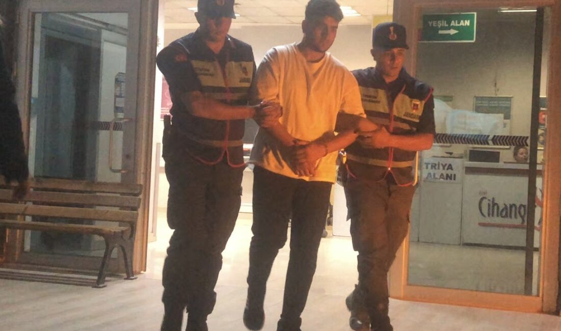 Yol verme kavgasında 1 kişiyi tabancayla öldüren ağabey ve kardeşi adliyeye sevk edildi BURSA'NIN İNEGÖL İLÇESİNDE YOL VERME NEDENİYLE ÇIKAN SİLAHLI KAVGADA 1