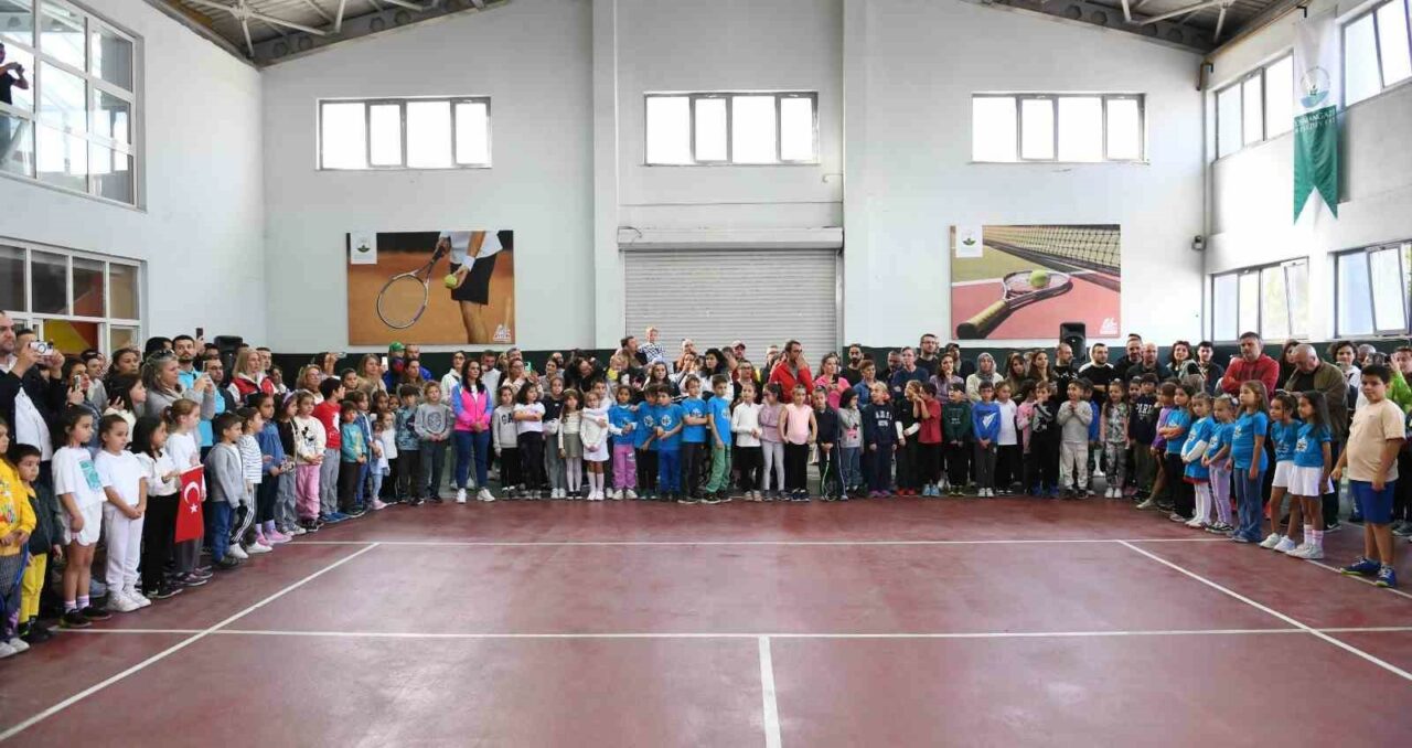 OSMANGAZİ'DE ALTIN RAKETLER BELLİ OLDU