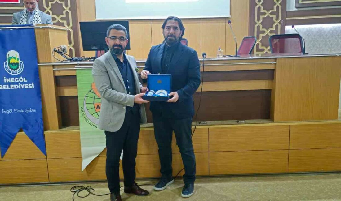 AİLE OKULU EĞİTİMLERİ ABDÜLAZİZ KIRANŞAL SEMİNERİYLE BAŞLADI