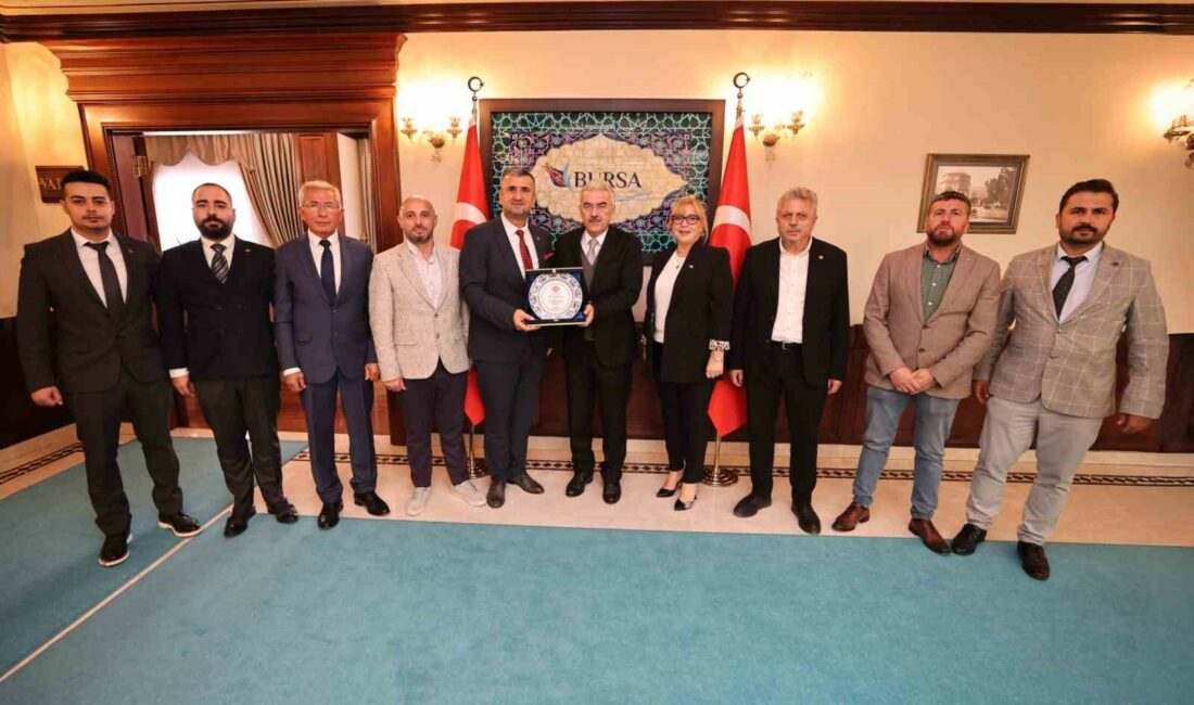 ANASİAD Başkanı Birkan: “Bursa, Türkiye’nin üretim üssüdür” ANADOLU SANAYİCİ VE İŞ İNSANLARI DERNEĞİ (ANASİAD) YÖNETİM KURULU, BURSA