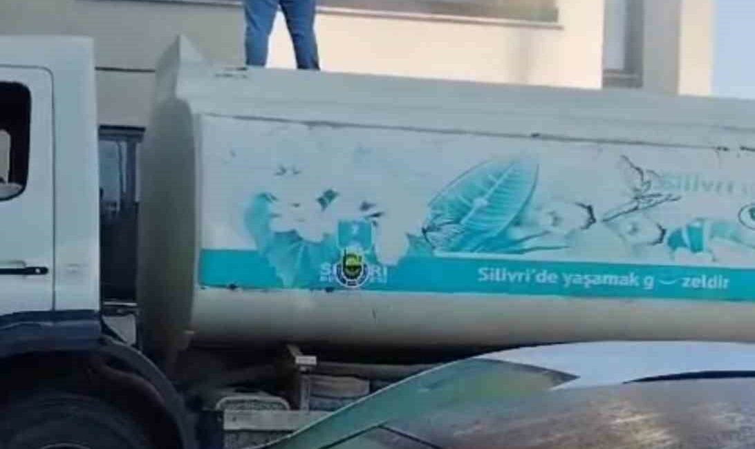 BURSA'NIN İNEGÖL İLÇESİNDE APARTMANDA ÇIKAN YANGINDA BİR DAİRE KULLANILAMAZ HALE