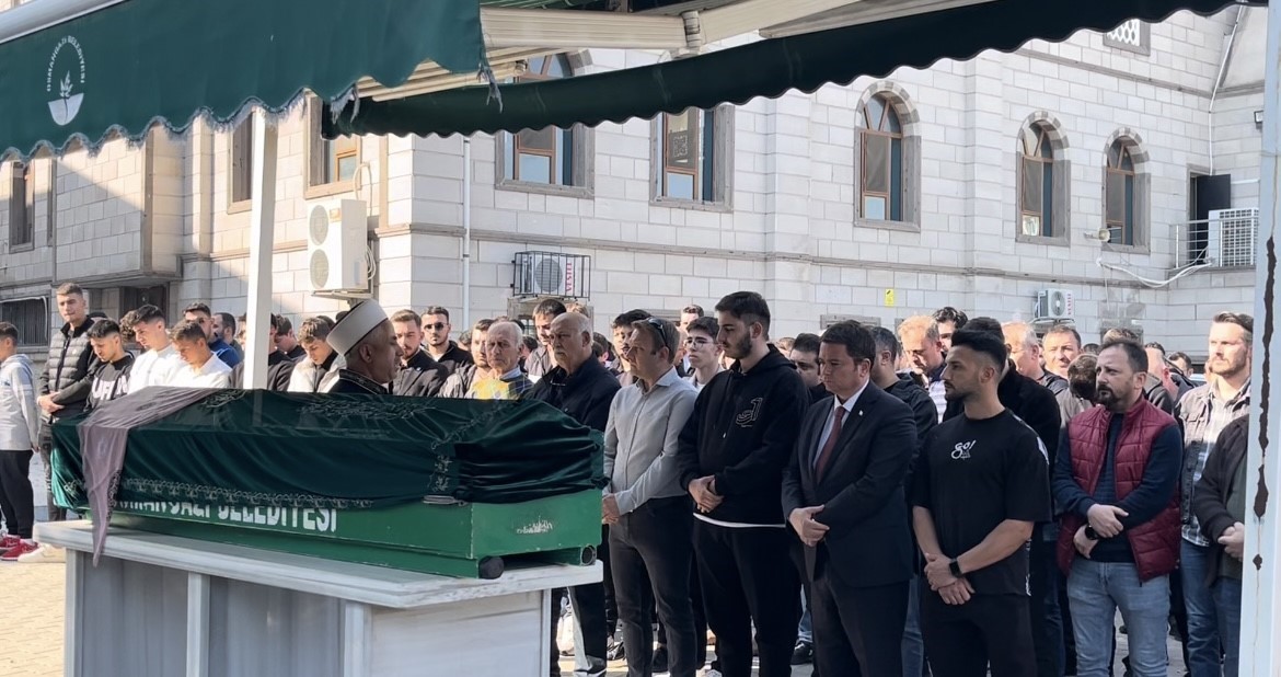 AYRILMA AŞAMASINDAKİ EŞİ TARAFINDAN ÖLDÜRÜLEN DİŞ DOKTORU TOPRAĞA VERİLDİ