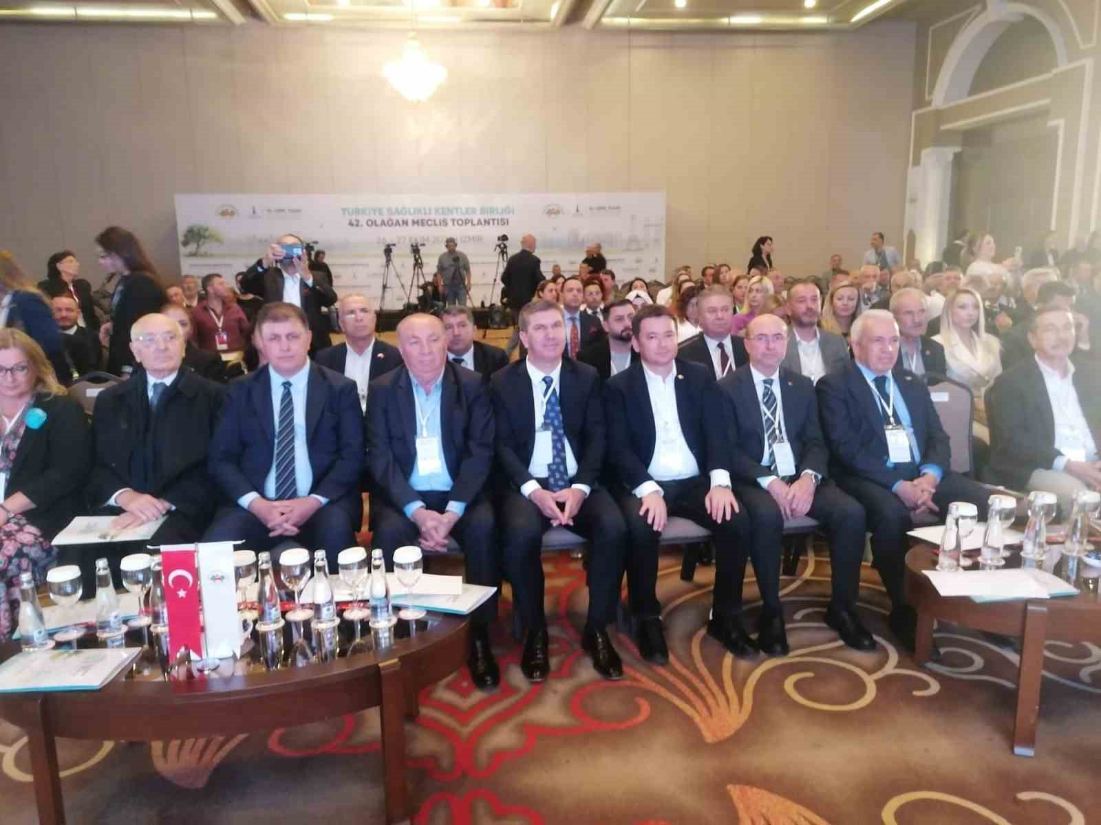 OSMANGAZİ BELEDİYE BAŞKANI ERKAN AYDIN TÜRKİYE SAĞLIKLI KENTLER BİRLİĞİ’NİN 42.