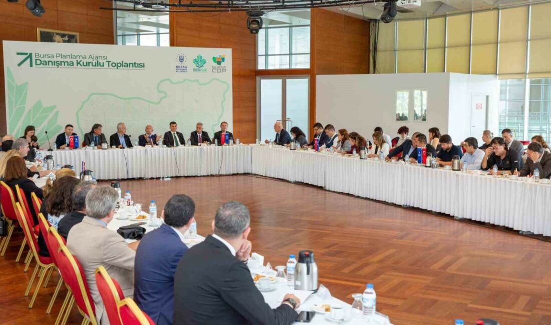 Bozbey: “‘2050 Vizyonu Çevre Düzeni Planı’ Bursa’nın kent anayasası olacaktır” BURSA BÜYÜKŞEHİR BELEDİYESİ, BURSA’NIN ‘KENT ANAYASASI’NI OLUŞTURACAK ‘2050 VİZYONU ÇEVRE