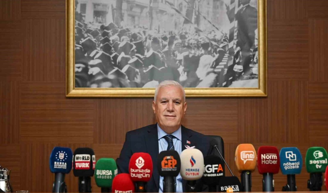 Bozbey: “Bütçemizden yapılan kesintiyi Bursa adına kınıyorum” BURSA BÜYÜKŞEHİR BELEDİYE BAŞKANI MUSTAFA BOZBEY, EYLÜL AYINDA GELMESİ GEREKEN