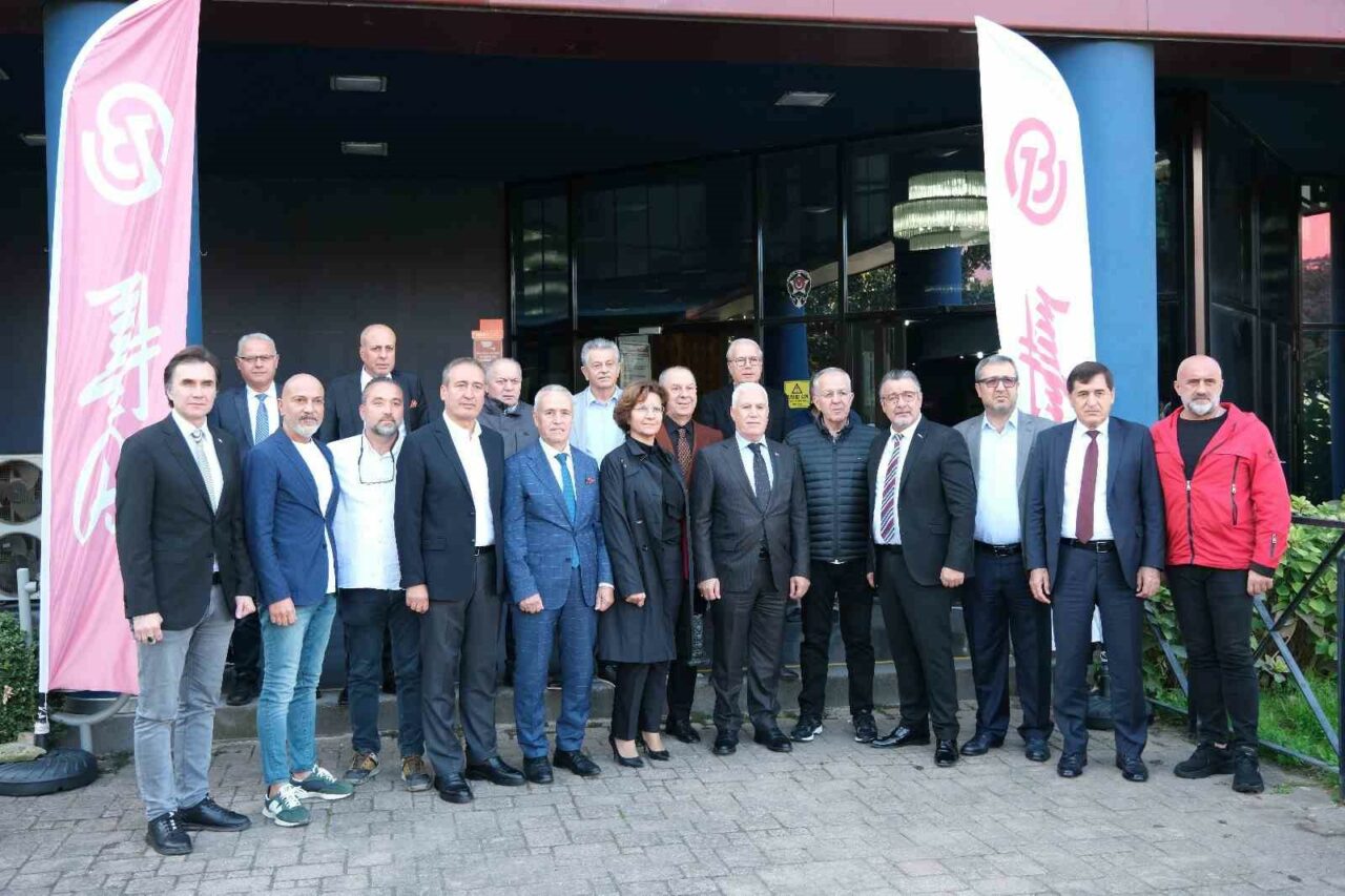 BURSA BÜYÜKŞEHİR BELEDİYE BAŞKANI MUSTAFA BOZBEY, "BUTTİM, SADECE YEREL TİCARETİN