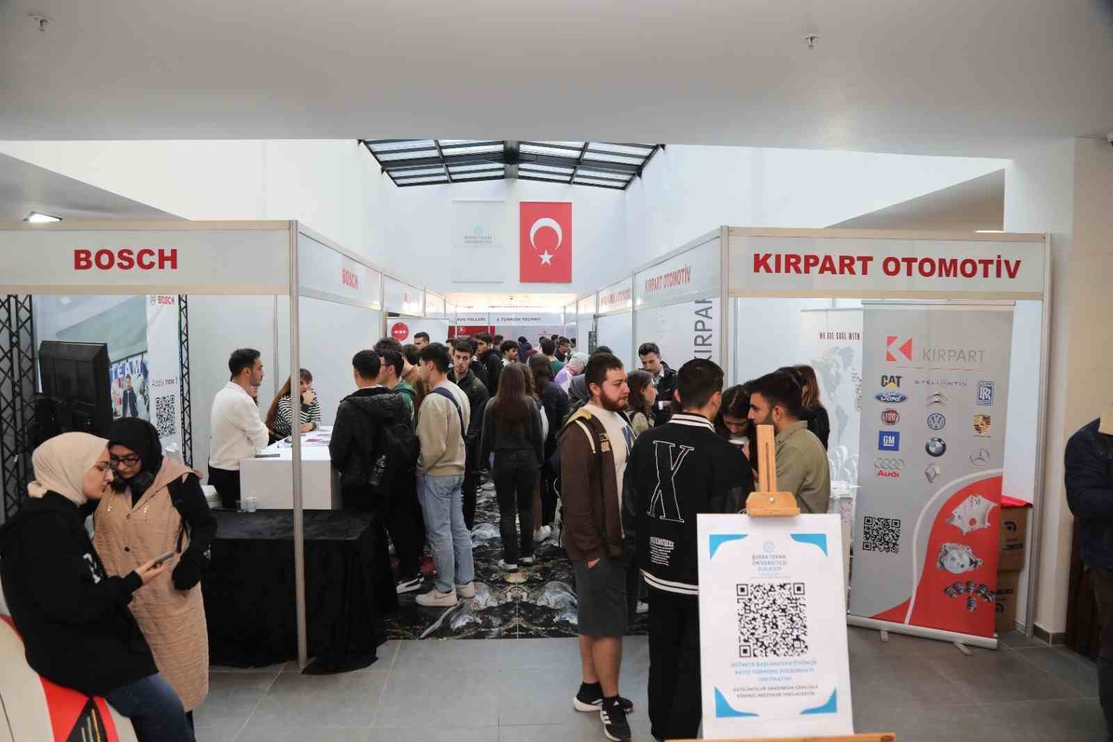 BURSA TEKNİK ÜNİVERSİTESİ (BTÜ) EV SAHİPLİĞİNDE İLKİ DÜZENLENEN KARİYER FUARI