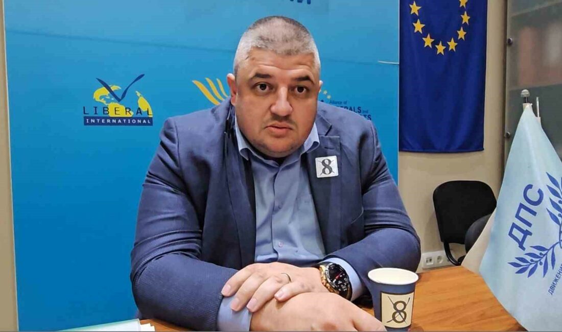 Bulgaristan Türk bölgelerinde 34 yıldır yapılamayanlar 1 yılda yapıldı BULGARİSTAN PARLAMENTOSU MİLLETVEKİLİ VE DPS (HAK VE ÖZGÜRLÜKLER HAREKETİ) GRUP