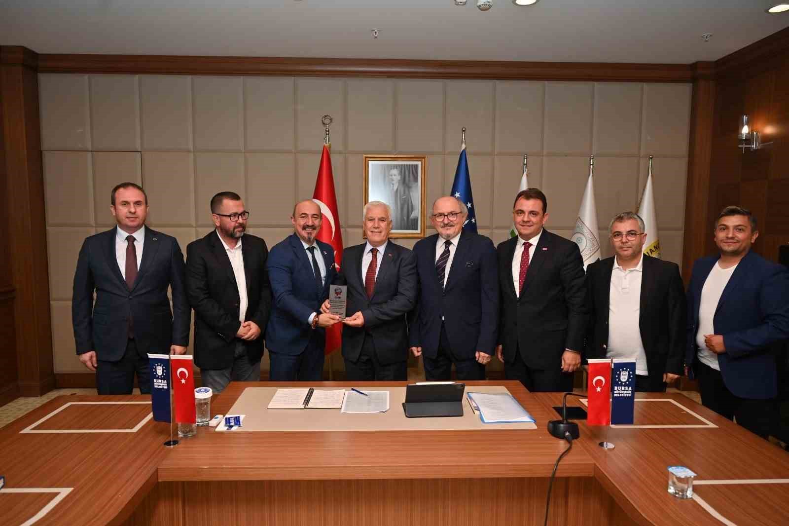 TSYD YÖNETİMİ BURSA BÜYÜKŞEHİR BELEDİYE BAŞKANI MUSTAFA BOZBEYİ ZİYARET ETTİ