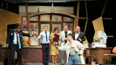 BURSA BÜYÜKŞEHİR BELEDİYESİ ŞEHİR TİYATROSU, YENİ SANAT SEZONUNU ‘BİR ANARŞİSTİN