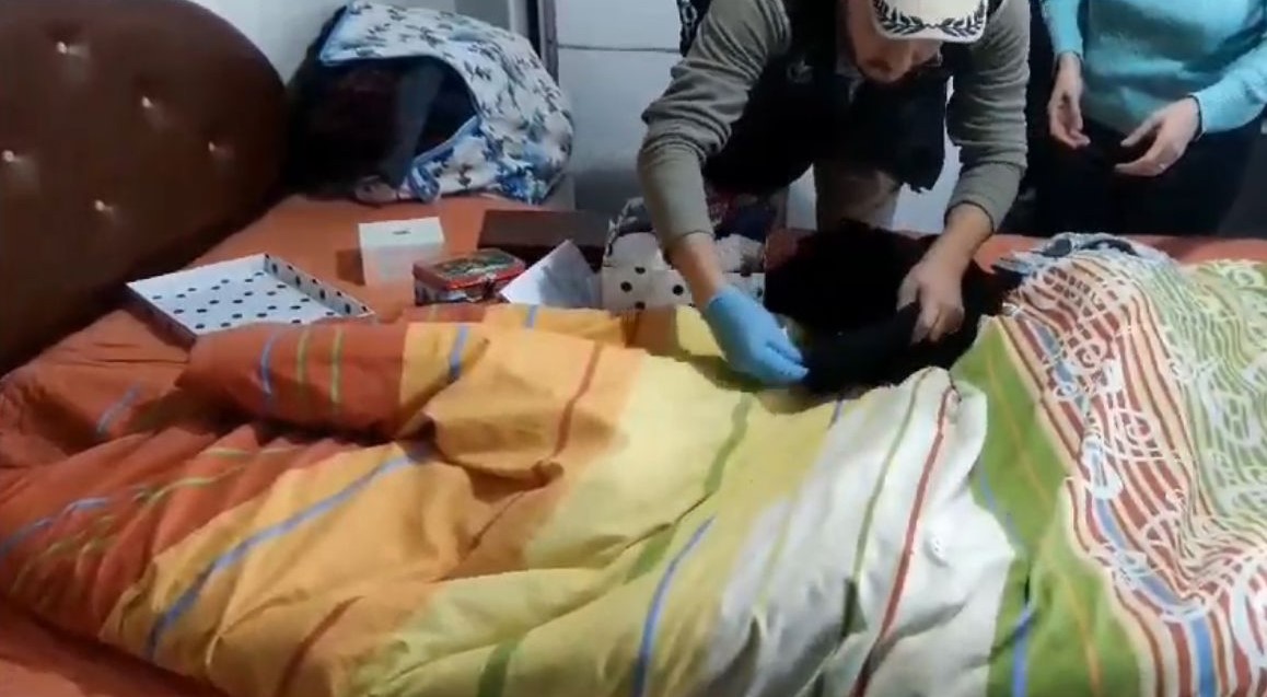 Bursa’da FETÖ’nün “gaybubet evlerine” operasyon: 8 gözaltı BURSA'DA FETÖ'NÜN "GAYBUBET EVLERİNE" OPERASYON: 8 GÖZALTI