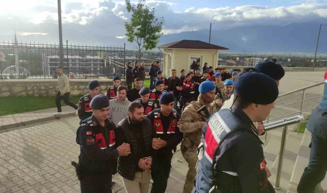 Bursa’da fuhuş çetesine darbe BURSA İL JANDARMA KOMUTANLIĞI KAÇAKÇILIK VE ORGANİZE SUÇLARLA MÜCADELE ŞUBE