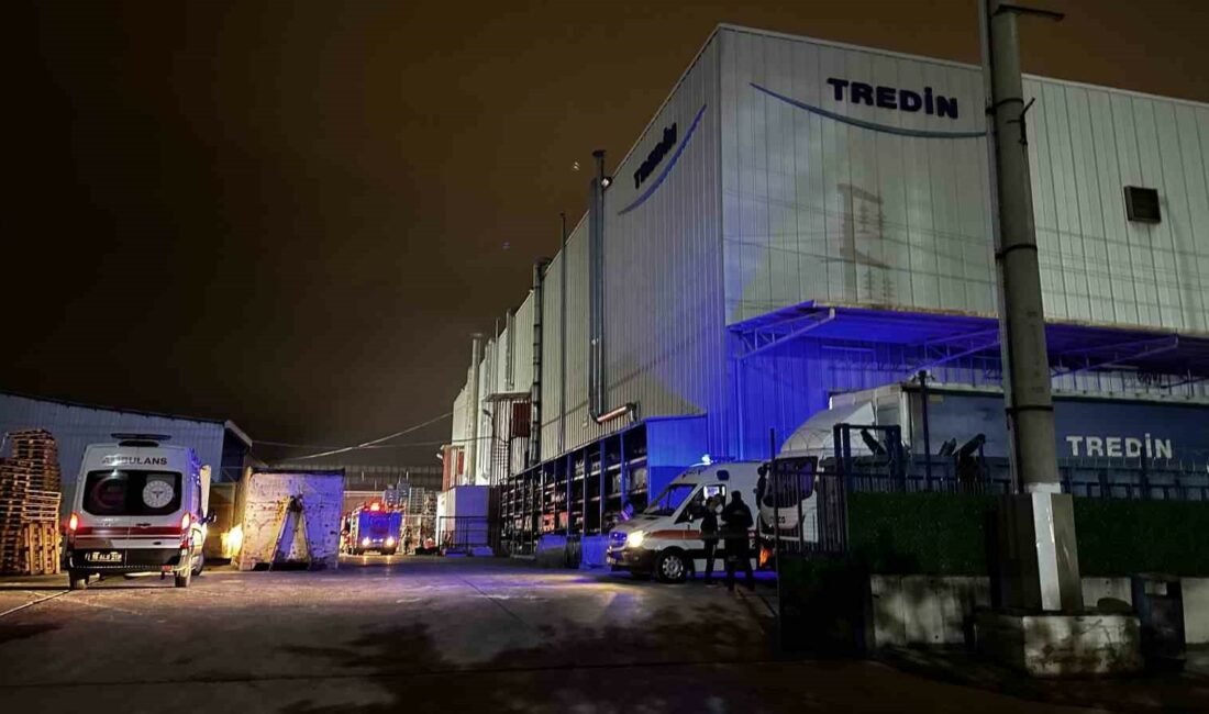 Bursa’da korkutan fabrika yangını BURSA’DA KORKUTAN FABRİKA YANGINI