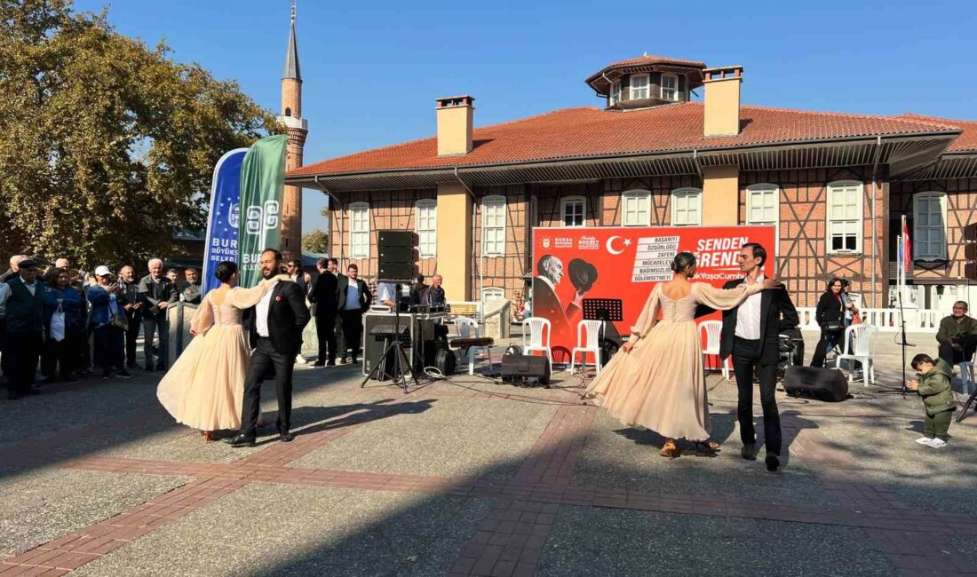 BURSA'NIN DÖRT BİR YANINDA CUMHURİYET BAYRAMI COŞKUSU