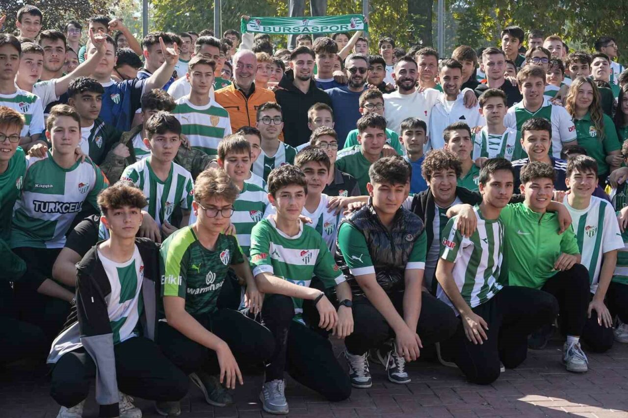 BURSASPOR OYUNCULARI, MEHMET KEMAL COŞKUNÖZ MESLEKİ VE TEKNİK ANADOLU LİSESİ