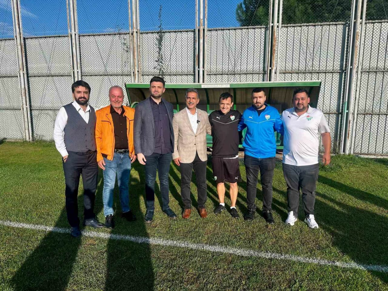 GEMLİK BELEDİYE BAŞKANI ŞÜKRÜ DEVİREN, BURSASPOR KULÜBÜ’NE GERÇEKLEŞTİRDİĞİ ZİYARETLE, KULÜP