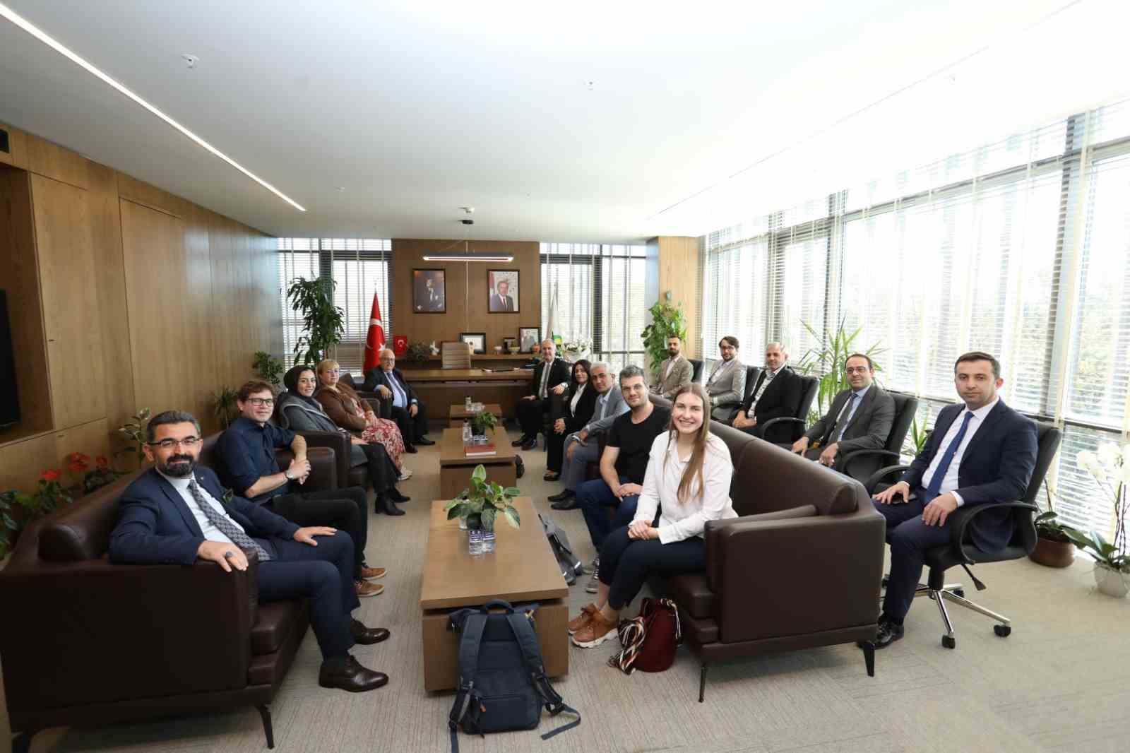 FRANSA’NIN BORDEAUX ŞEHRİNE BAĞLI CENON BELEDİYESİ BAŞKAN VE BÜROKRATLARI İNEGÖL