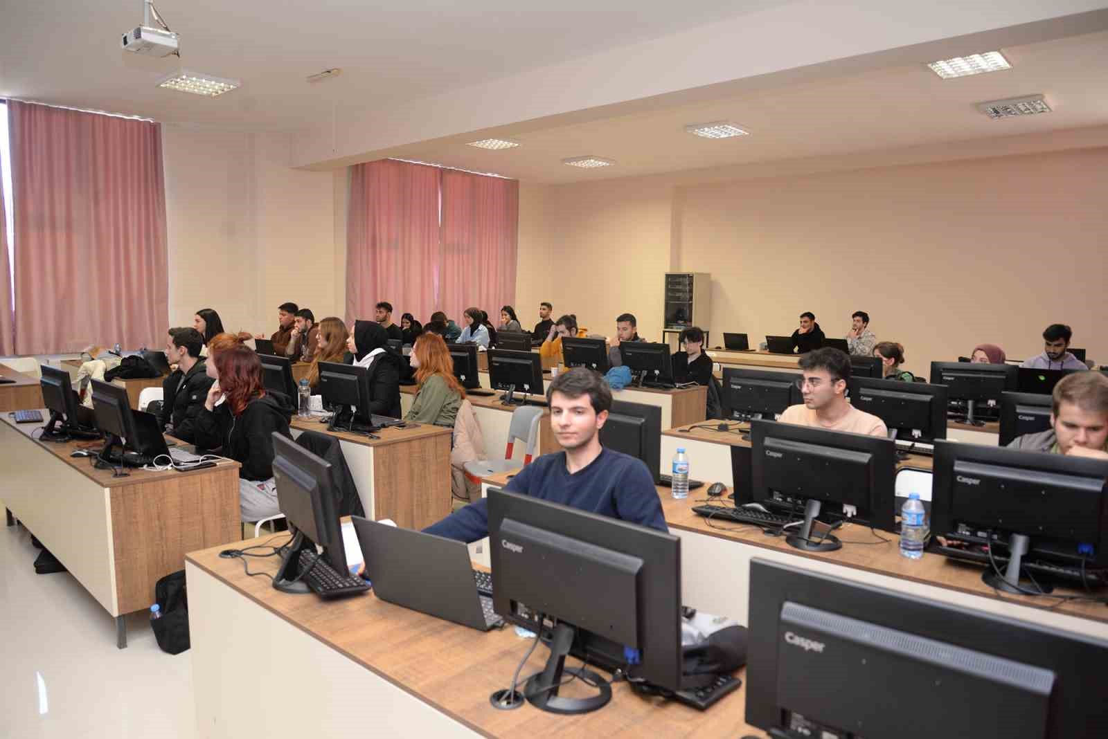 COŞKUNÖZ EĞİTİM VAKFI’NIN, MESLEKİ VE TEKNİK EĞİTİMİN ÜLKE GENELİNDE GELİŞMESİNE