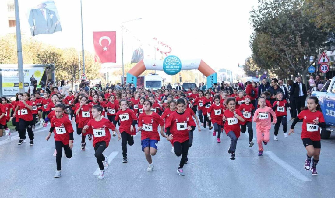Cumhuriyet coşkusu, koşu ile başladı NİLÜFER BELEDİYESİ’NİN CUMHURİYET’İN 101’İNCİ YILI ETKİNLİKLERİ “OKULLAR ARASI CUMHURİYET KOŞUSU”