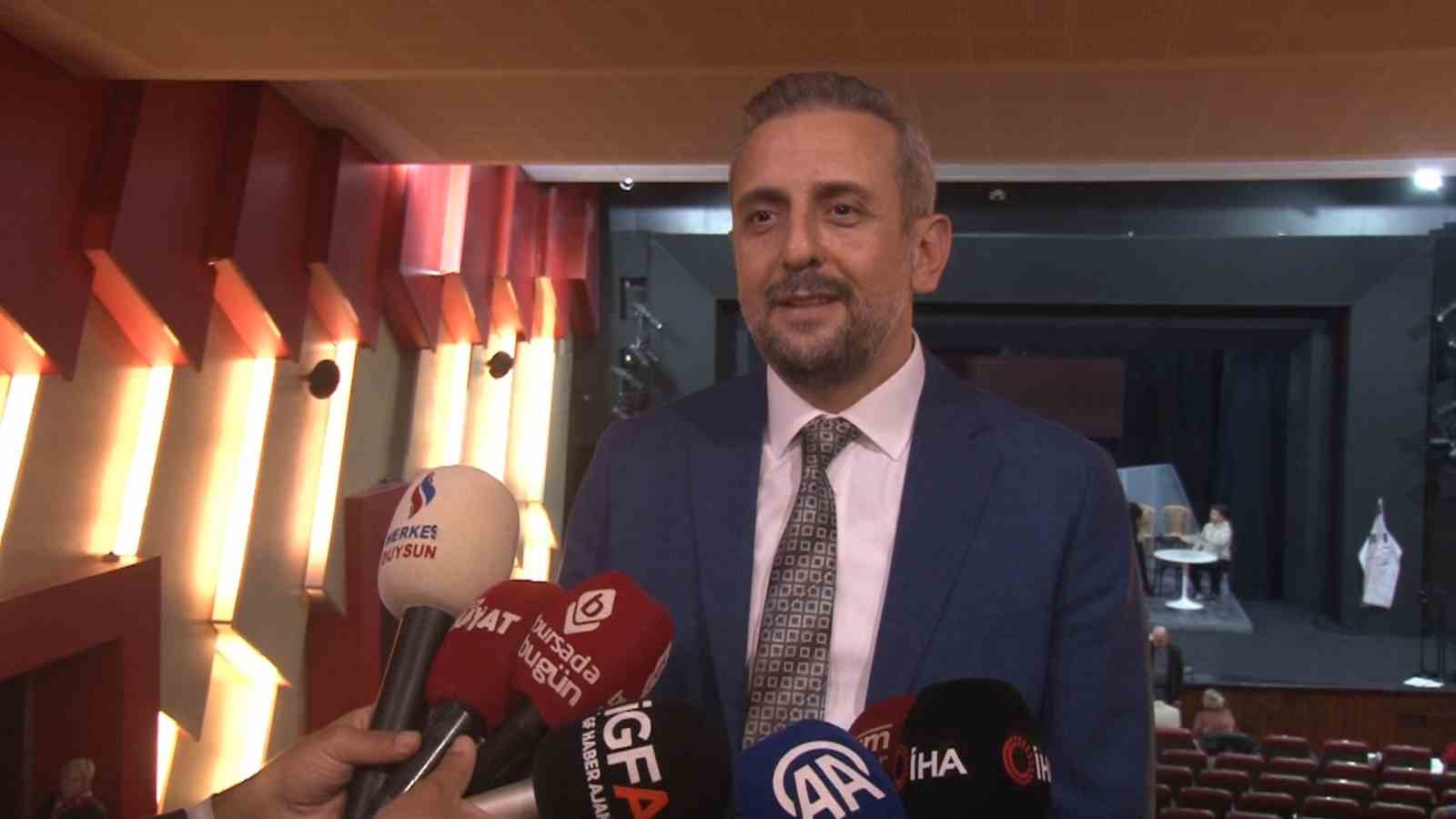 BURSA DEVLET TİYATROSU 53 YILDIR ARALIKSIZ DÜZENLEDİĞİ FERAİZCİZADE GENÇLİK TİYATRO