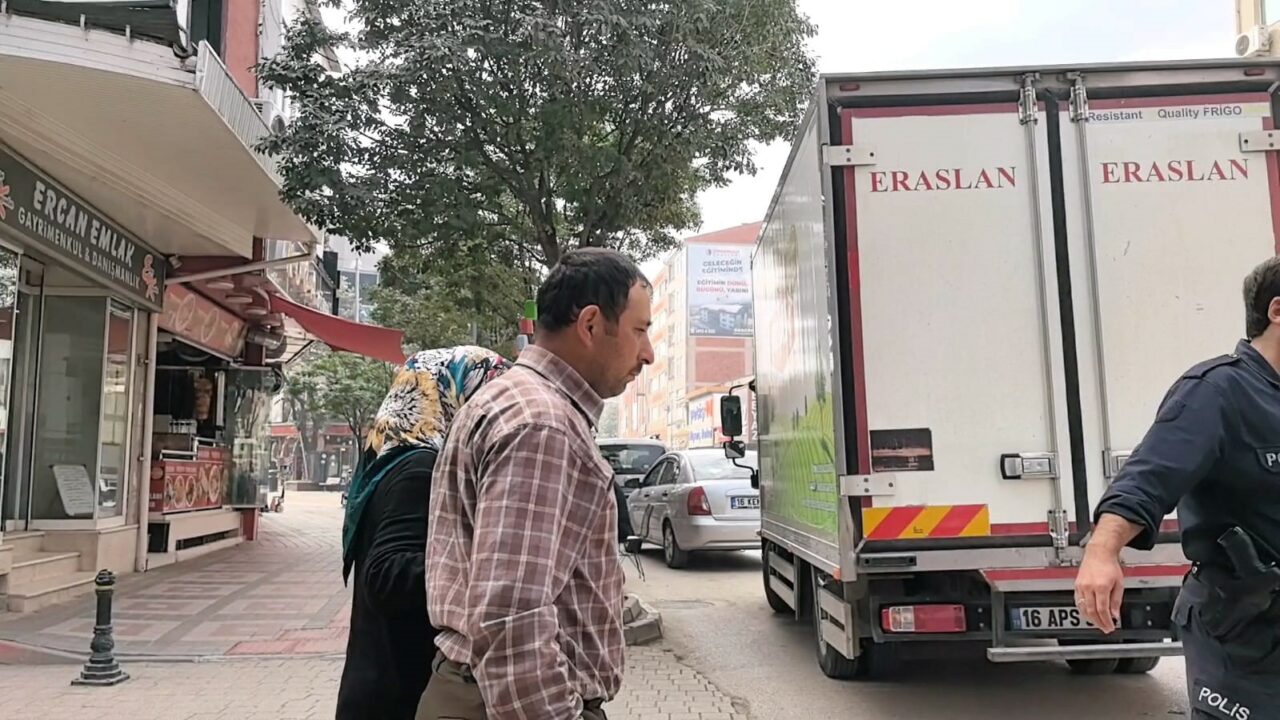 BURSA'NIN İNEGÖL İLÇESİNDE DOLANDIRICILARIN AĞINA DÜŞEN ADAM, DAHA ÇOK PARASINI