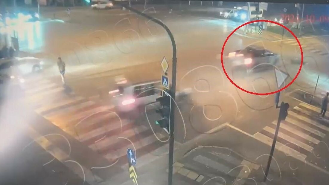 Ehliyetsiz sürücünün çarptığı genç kız öldü BURSA'DA 18 YAŞINDAKİ EHLİYETSİZ SÜRÜCÜNÜN ÇARPTIĞI 16 YAŞINDAKİ KIZ, 1