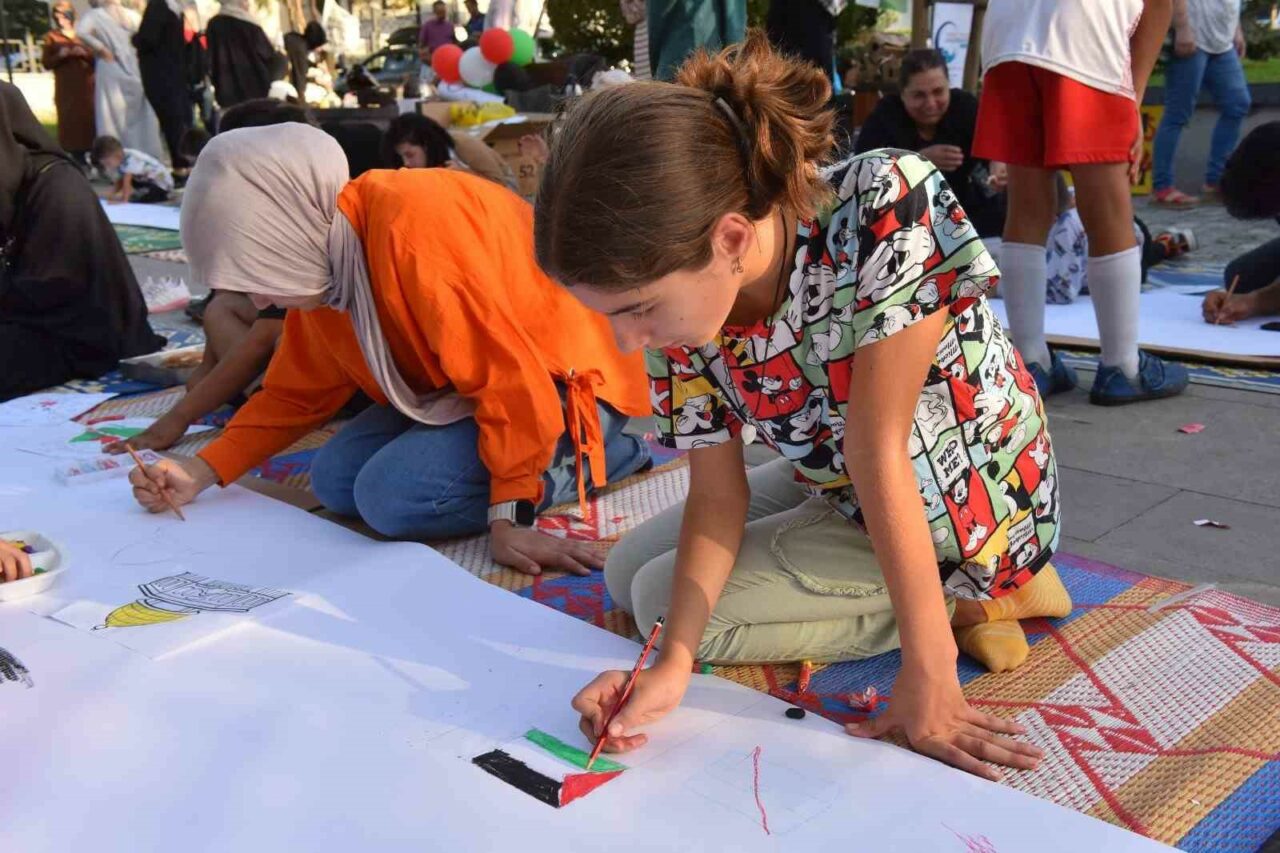 YILDIRIM’DA, GAZZE'DE SALDIRILARDA HAYALLERİ KATLEDİLEN ÇOCUKLARA DİKKAT ÇEKMEK VE İSRAİL'E