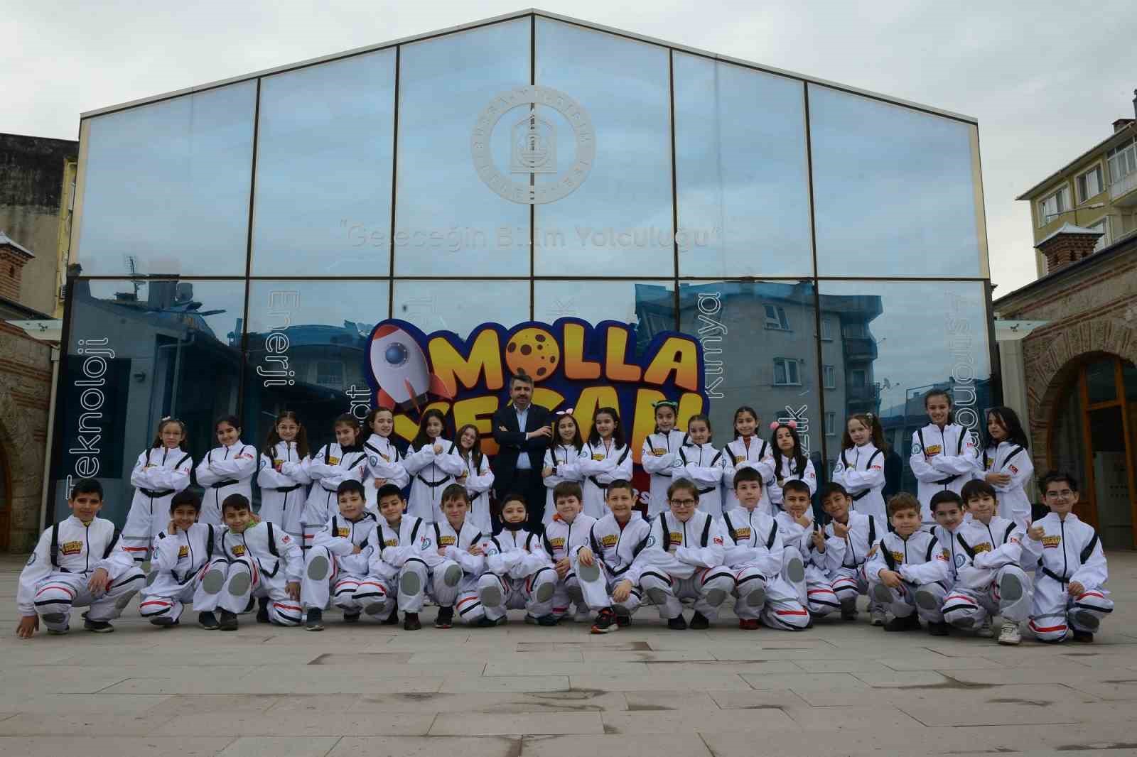 YILDIRIMLI ÇOCUKLAR MOLLA YEGAN ÇOCUK ÜNİVERSİTESİ’NDE UZAY YOLCULUĞUNA ÇIKARAK ASTRONOTLARIN