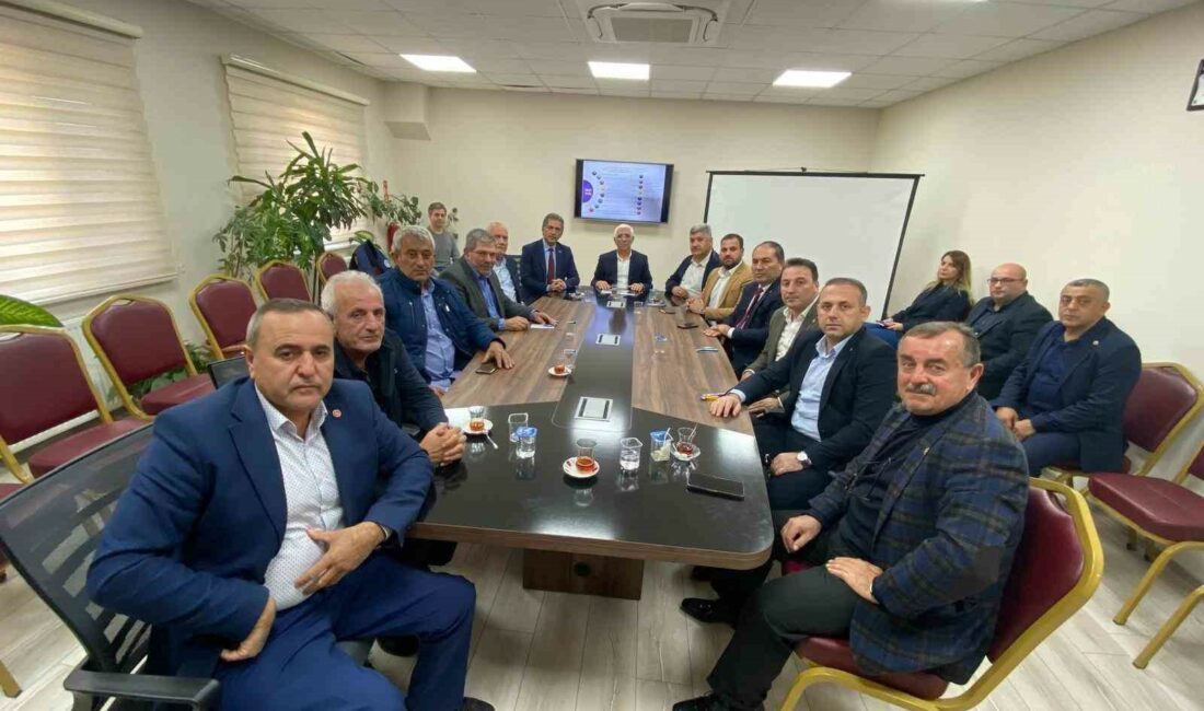 Gemlik Belediye Başkanı Deviren’den Gemlik Zeytin Kooperatifi’ne ziyaret GEMLİK BELEDİYE BAŞKANI ŞÜKRÜ DEVİREN 72 SAYILI GEMLİK ZEYTİN TARIM