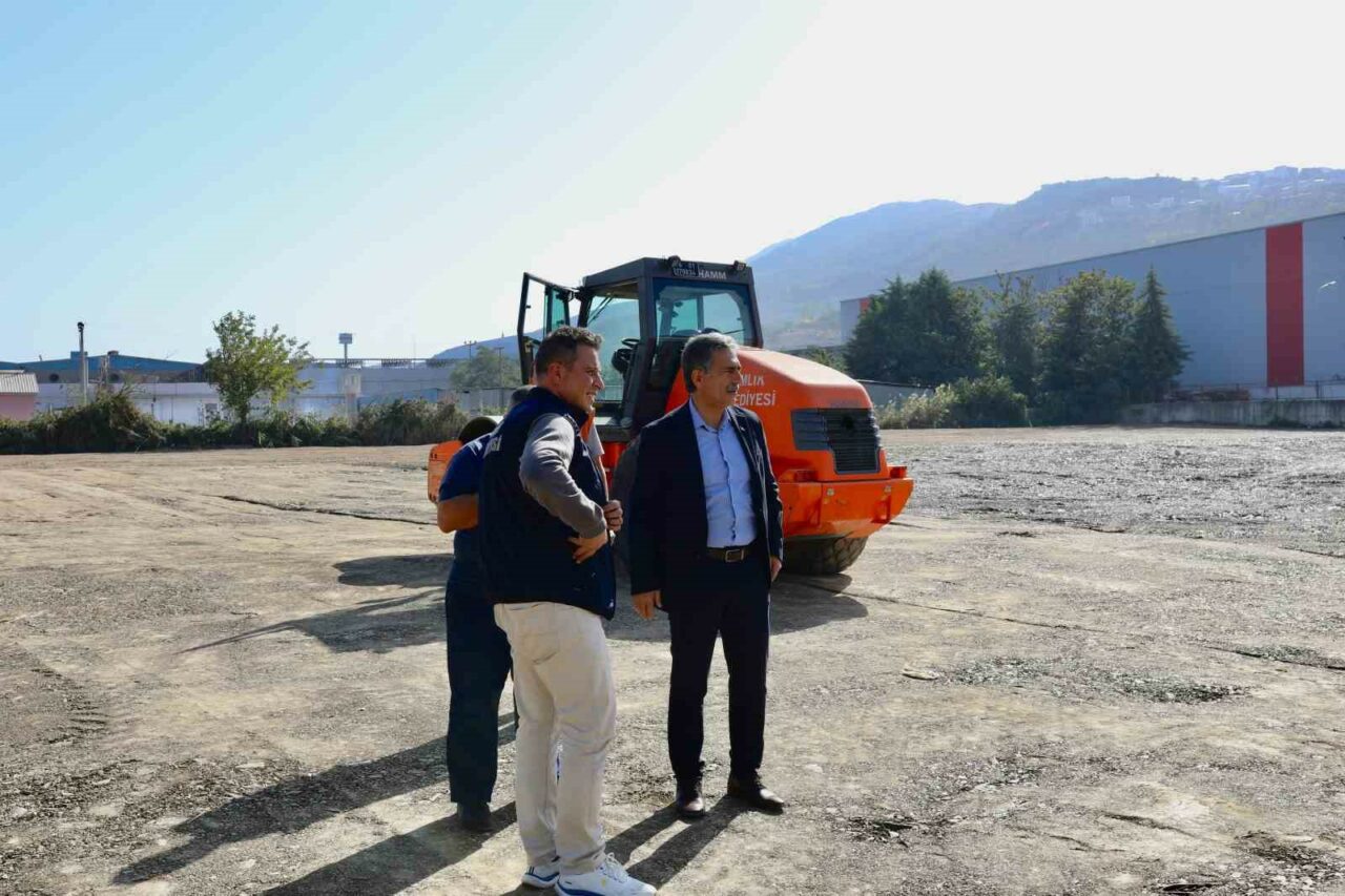 GEMLİK'TE TRAFİK SORUNUNA BÜYÜK ÖLÇÜDE ÇÖZÜM GETİRECEK ÖNEMLİ BİR YATIRIM