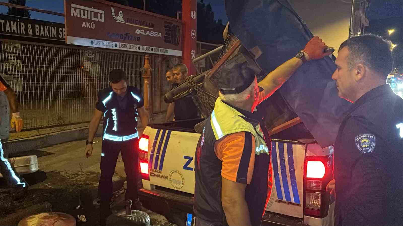 BURSA BÜYÜKŞEHİR BELEDİYESİ ZABITASI TARAFINDAN, EMNİYET EKİPLERİ VE GEMLİK BELEDİYESİ