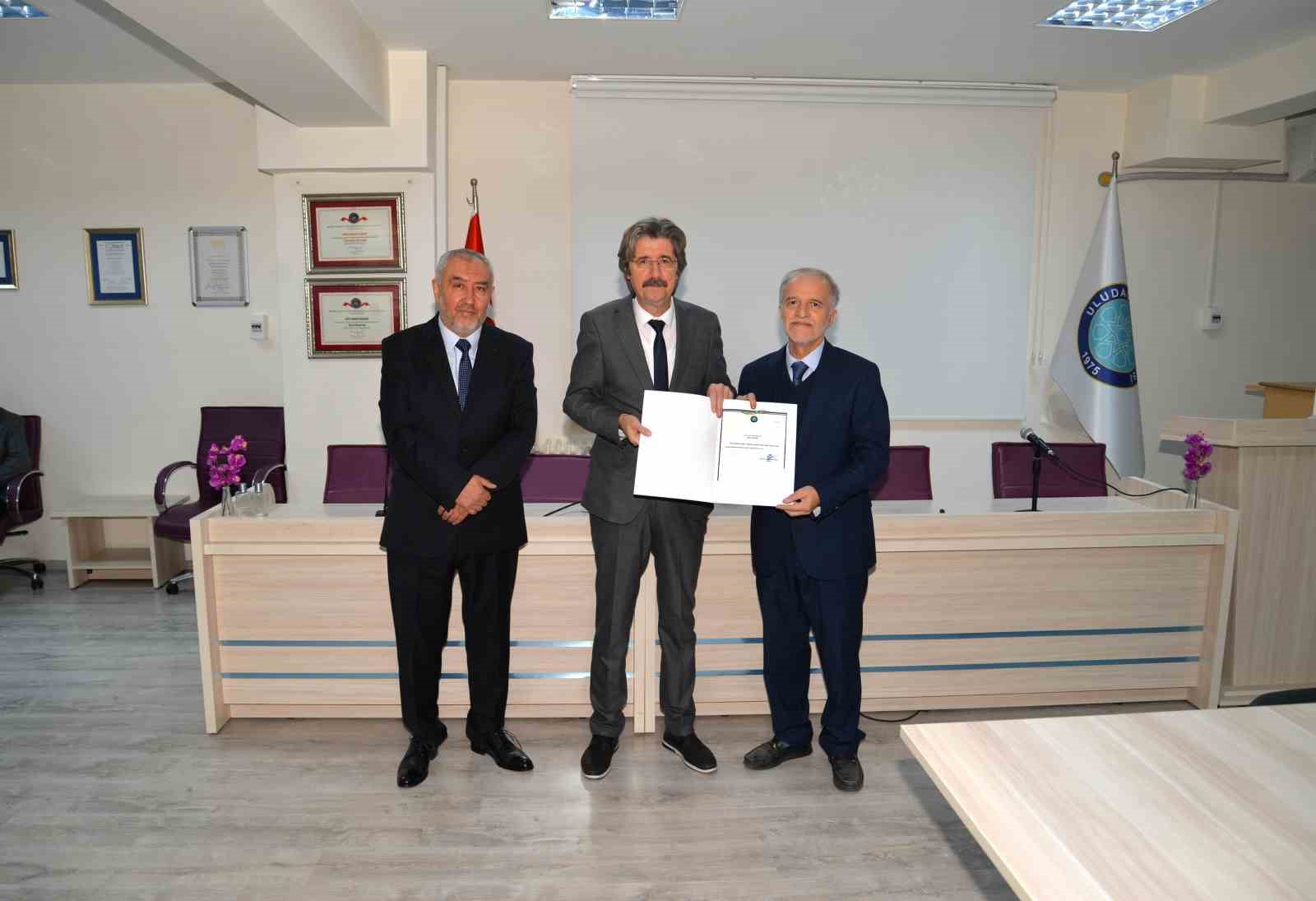 BURSA ULUDAĞ ÜNİVERSİTESİ (BUÜ) İLAHİYAT FAKÜLTESİ YÖNETİMİNDE GÖREV DEĞİŞİMİ YAŞANDI.